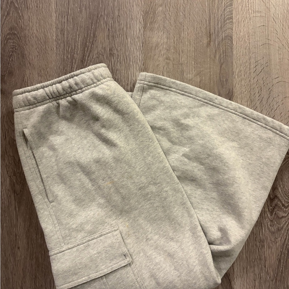 Gray Aritzia Sweat Fleece - skirt with cargo pockets
